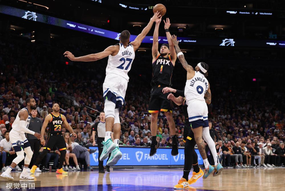 中脱颖而出 中脱颖而出