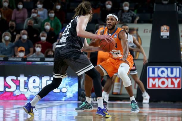 当看到一名 当看到一名