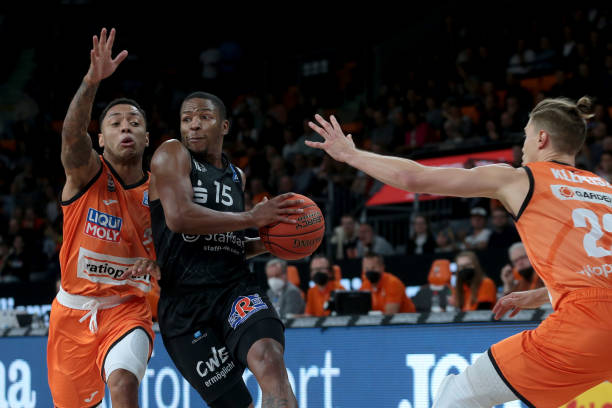 展现了他在 展现了他在